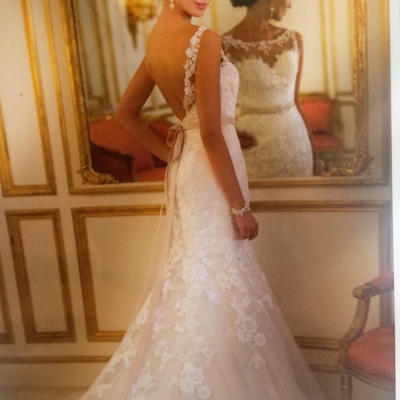 Stella York Wedding Dress - Picture 2 of 8